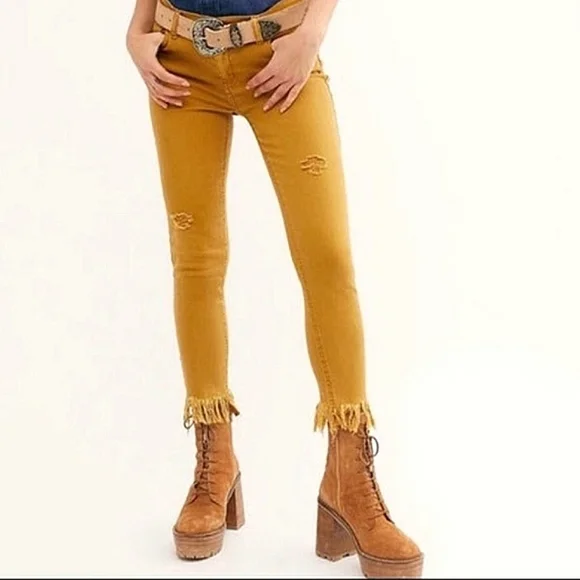 🆕🌿FREE PEOPLE JEANS🌿 - Picture 1 of 9